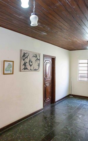 Casa à venda com 660m², 5 quartos e 8 vagasSala de Estar