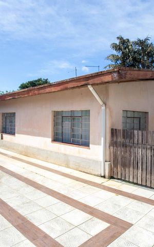 Casa à venda com 660m², 5 quartos e 8 vagasVaranda