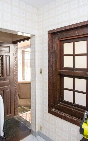 Casa à venda com 660m², 5 quartos e 8 vagasHall