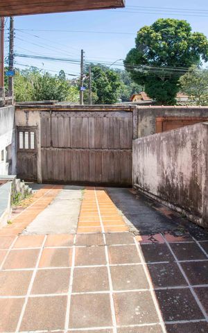 Casa à venda com 660m², 5 quartos e 8 vagasQuintal