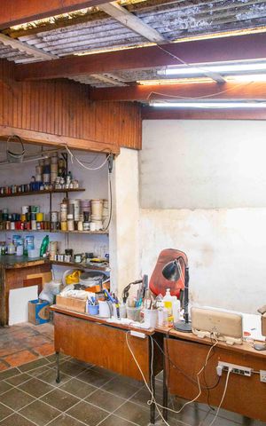 Casa à venda com 660m², 5 quartos e 8 vagasQuarto de Serviço