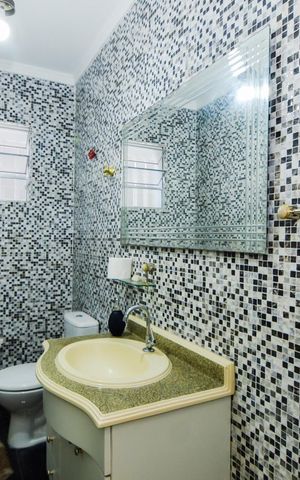 Casa à venda com 178m², 3 quartos e 2 vagasLavabo