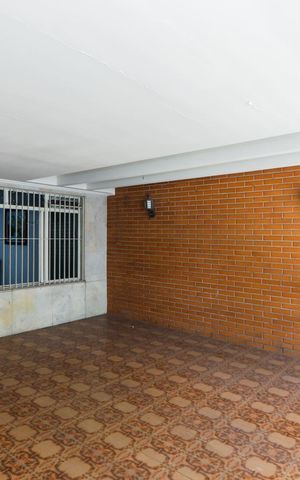 Casa à venda com 178m², 3 quartos e 2 vagasGaragem