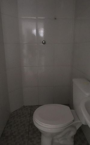 Casa à venda com 221m², 6 quartos e 1 vagaBanheiro de serviço 2