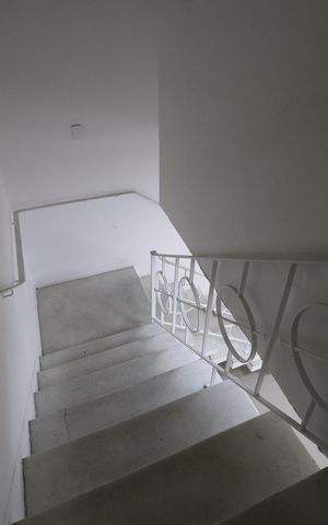 Casa à venda com 221m², 6 quartos e 1 vagaEscada