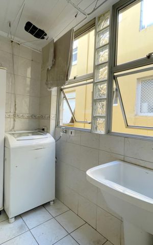 Apartamento à venda com 84m², 3 quartos e 2 vagas Apartamento à venda com 84m², 3 quartos e 2 vagasÁrea de Serviço