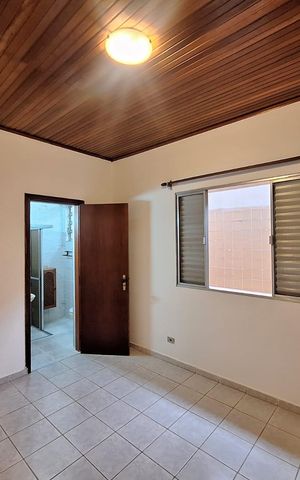 Casa à venda com 182m², 3 quartos e 3 vagas Casa à venda com 182m², 3 quartos e 3 vagasQuarto