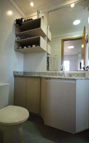 Apartamento à venda com 73m², 2 quartos e 2 vagasBanheiro da Suíte 