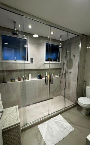 Apartamento à venda com 127m², 3 quartos e 2 vagas Apartamento à venda com 127m², 3 quartos e 2 vagasBanheiro