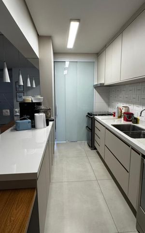 Apartamento à venda com 127m², 3 quartos e 2 vagas Apartamento à venda com 127m², 3 quartos e 2 vagasCozinha