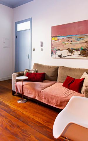Casa à venda com 120m², 2 quartos e 2 vagas Casa à venda com 120m², 2 quartos e 2 vagasSala
