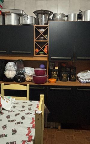 Casa à venda com 76m², 3 quartos e 2 vagas Casa à venda com 76m², 3 quartos e 2 vagasCozinha