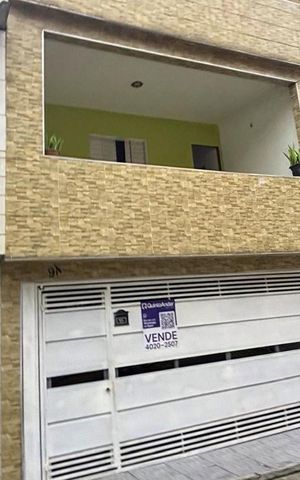 Casa à venda com 76m², 3 quartos e 2 vagasFachada 