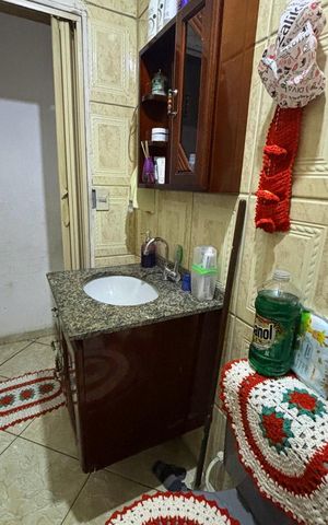 Casa à venda com 76m², 3 quartos e 2 vagasBanheiro Social 