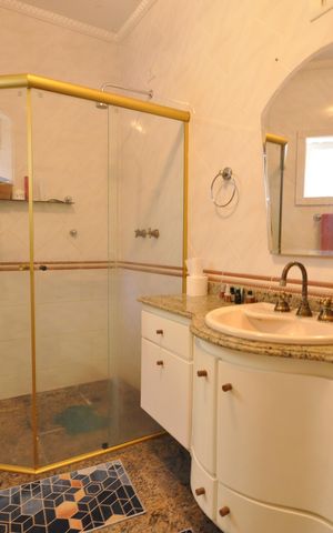 Casa à venda com 510m², 4 quartos e 6 vagasBanheiro da Suíte 3
