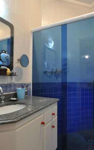 Casa à venda com 510m², 4 quartos e 6 vagasBanheiro da Suíte 2