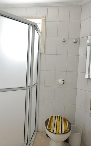 Casa à venda com 510m², 4 quartos e 6 vagasBanheiro de serviço