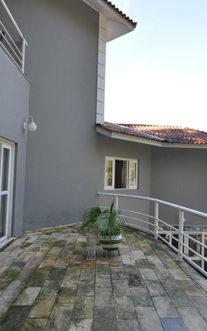 Casa à venda com 510m², 4 quartos e 6 vagasVaranda da Sala de Jantar
