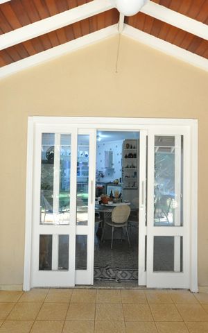 Casa à venda com 510m², 4 quartos e 6 vagasVaranda da Copa