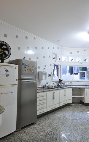 Casa à venda com 510m², 4 quartos e 6 vagasCozinha