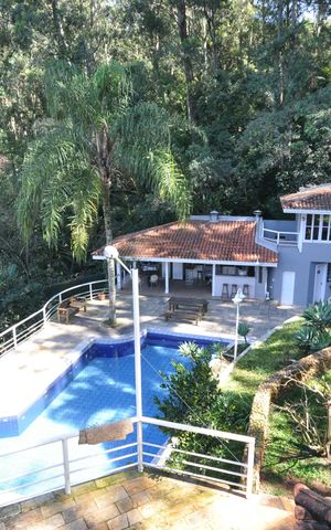 Casa à venda com 510m², 4 quartos e 6 vagasVista Suíte 3