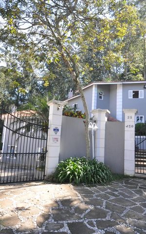 Casa à venda com 510m², 4 quartos e 6 vagasFachada