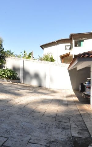 Casa à venda com 510m², 4 quartos e 6 vagasGaragem