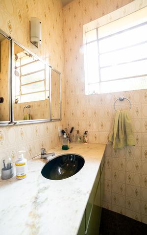 Casa à venda com 240m², 3 quartos e 4 vagas Casa à venda com 240m², 3 quartos e 4 vagasBanheiro da Suíte