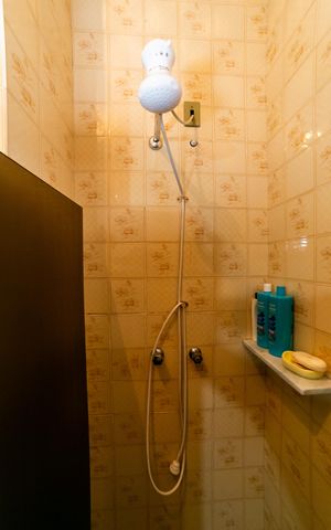 Casa à venda com 240m², 3 quartos e 4 vagas Casa à venda com 240m², 3 quartos e 4 vagasBanheiro Social