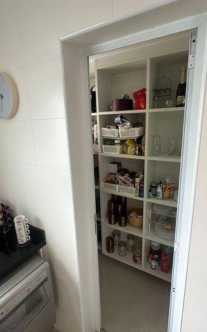 Casa à venda com 320m², 4 quartos e 3 vagasCozinha