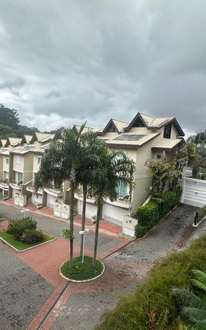 Casa à venda com 320m², 4 quartos e 3 vagasÁrea externa
