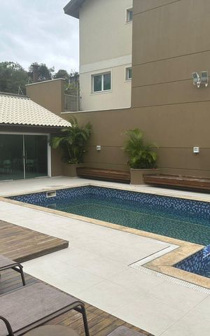 Casa à venda com 320m², 4 quartos e 3 vagasÁrea externa