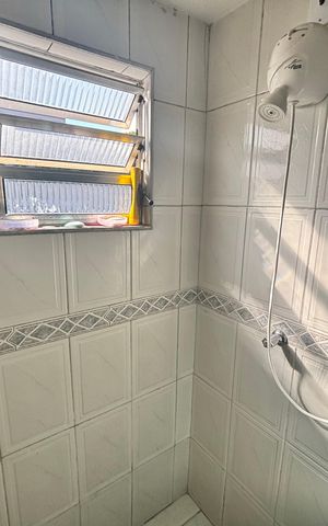 Apartamento à venda com 48m², 2 quartos e 1 vaga Apartamento à venda com 48m², 2 quartos e 1 vagaBanheiro