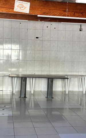 Apartamento à venda com 48m², 2 quartos e 1 vaga Apartamento à venda com 48m², 2 quartos e 1 vagaÁrea comum - Salão de festas