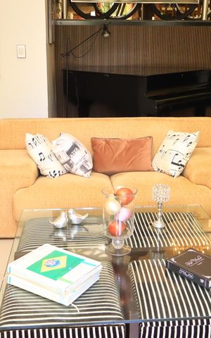Casa de condomínio para alugar com 520m², 6 quartos e 3 vagasSala 2