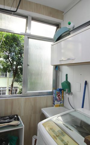 Apartamento à venda com 70m², 2 quartos e 1 vagaÁrea de Serviço