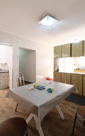 Casa à venda com 300m², 6 quartos e 6 vagasCozinha