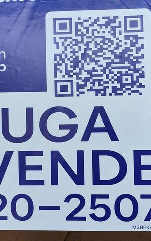 Casa à venda com 300m², 6 quartos e 6 vagas Casa à venda com 300m², 6 quartos e 6 vagasFachada