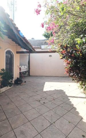 Casa à venda com 300m², 6 quartos e 6 vagasGaragem