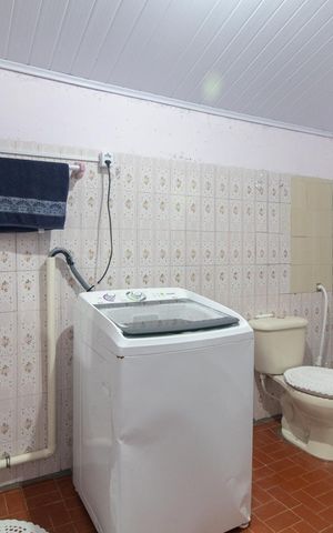 Casa à venda com 120m², 2 quartos e 1 vaga Casa à venda com 120m², 2 quartos e 1 vagaBanheiro