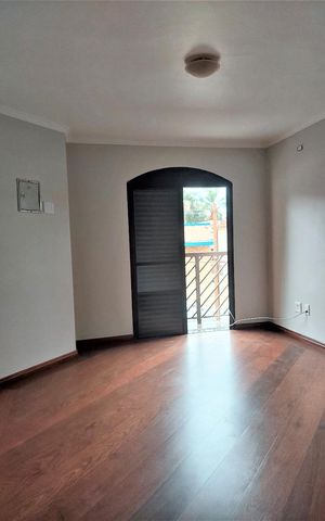 Casa à venda com 248m², 3 quartos e 5 vagas