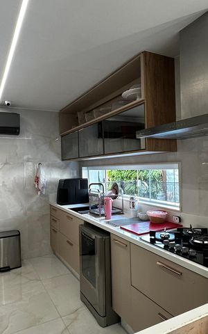 Casa de condomínio para alugar com 400m², 4 quartos e 5 vagas Casa de condomínio para alugar com 400m², 4 quartos e 5 vagasCozinha
