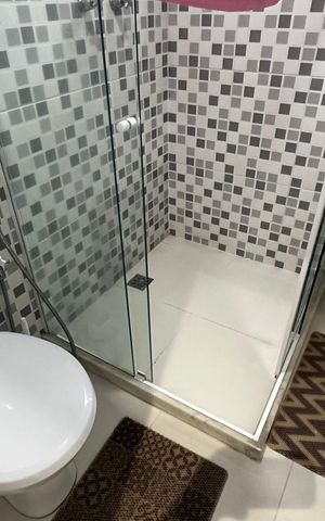 Casa de condomínio para alugar com 400m², 4 quartos e 5 vagas Casa de condomínio para alugar com 400m², 4 quartos e 5 vagasBanheiro de serviço