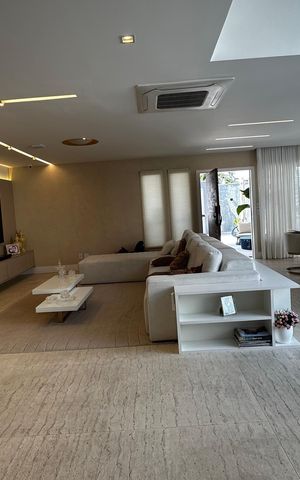 Casa de condomínio para alugar com 400m², 4 quartos e 5 vagas Casa de condomínio para alugar com 400m², 4 quartos e 5 vagasSala