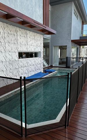 Casa de condomínio para alugar com 400m², 4 quartos e 5 vagas Casa de condomínio para alugar com 400m², 4 quartos e 5 vagasÁrea externa