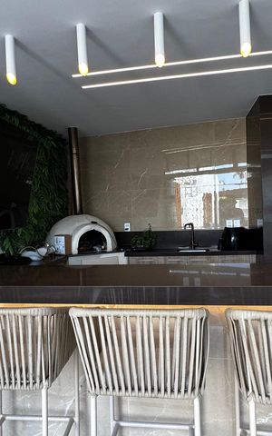 Casa de condomínio para alugar com 400m², 4 quartos e 5 vagas Casa de condomínio para alugar com 400m², 4 quartos e 5 vagasÁrea externa