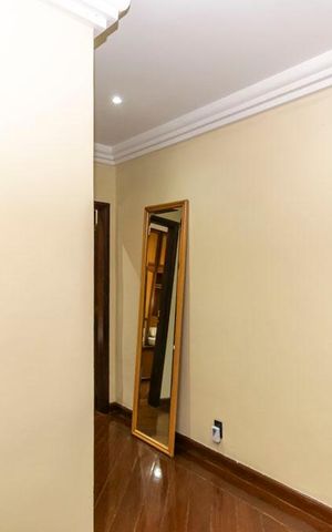 Casa à venda com 250m², 3 quartos e 4 vagas Casa à venda com 250m², 3 quartos e 4 vagasHall do 2º andar