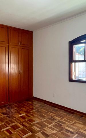 Casa para alugar com 240m², 3 quartos e 2 vagasQuarto 2