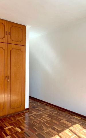 Casa para alugar com 240m², 3 quartos e 2 vagasSuite