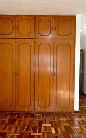 Casa para alugar com 240m², 3 quartos e 2 vagasSuite